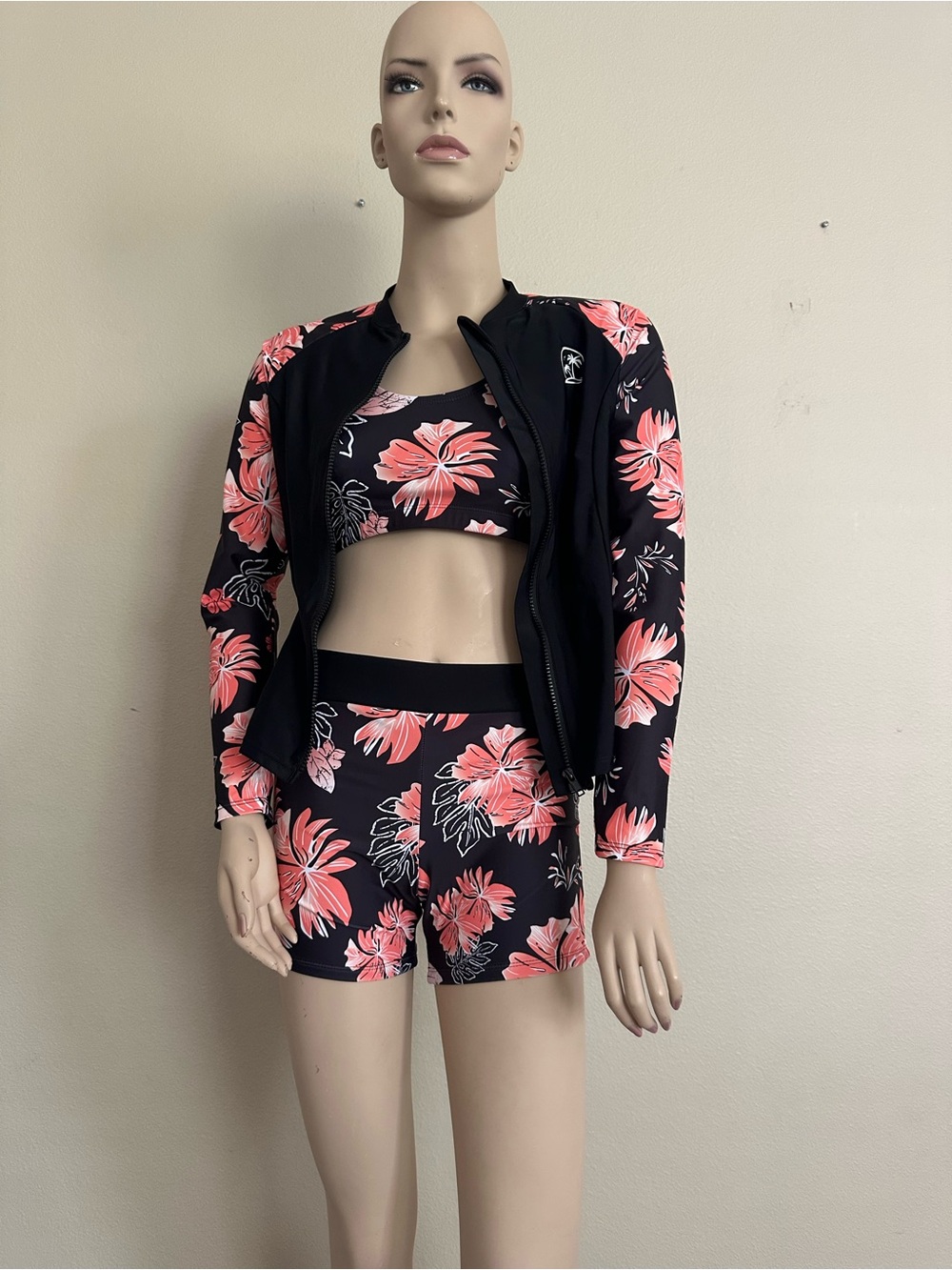 Long Sleeve 3-Piece Rash Guard Swimsuit with Shorts Zipper SPF Built-in Bra